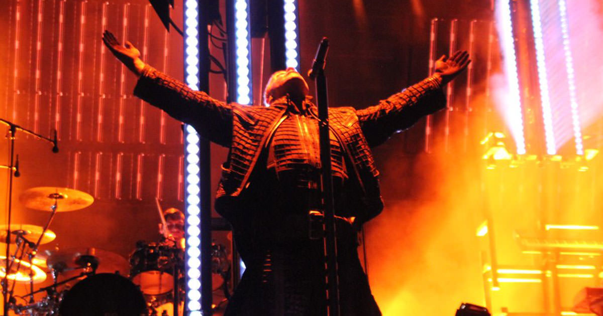 Rammstein regressam aos palcos três anos depois com tema inédito